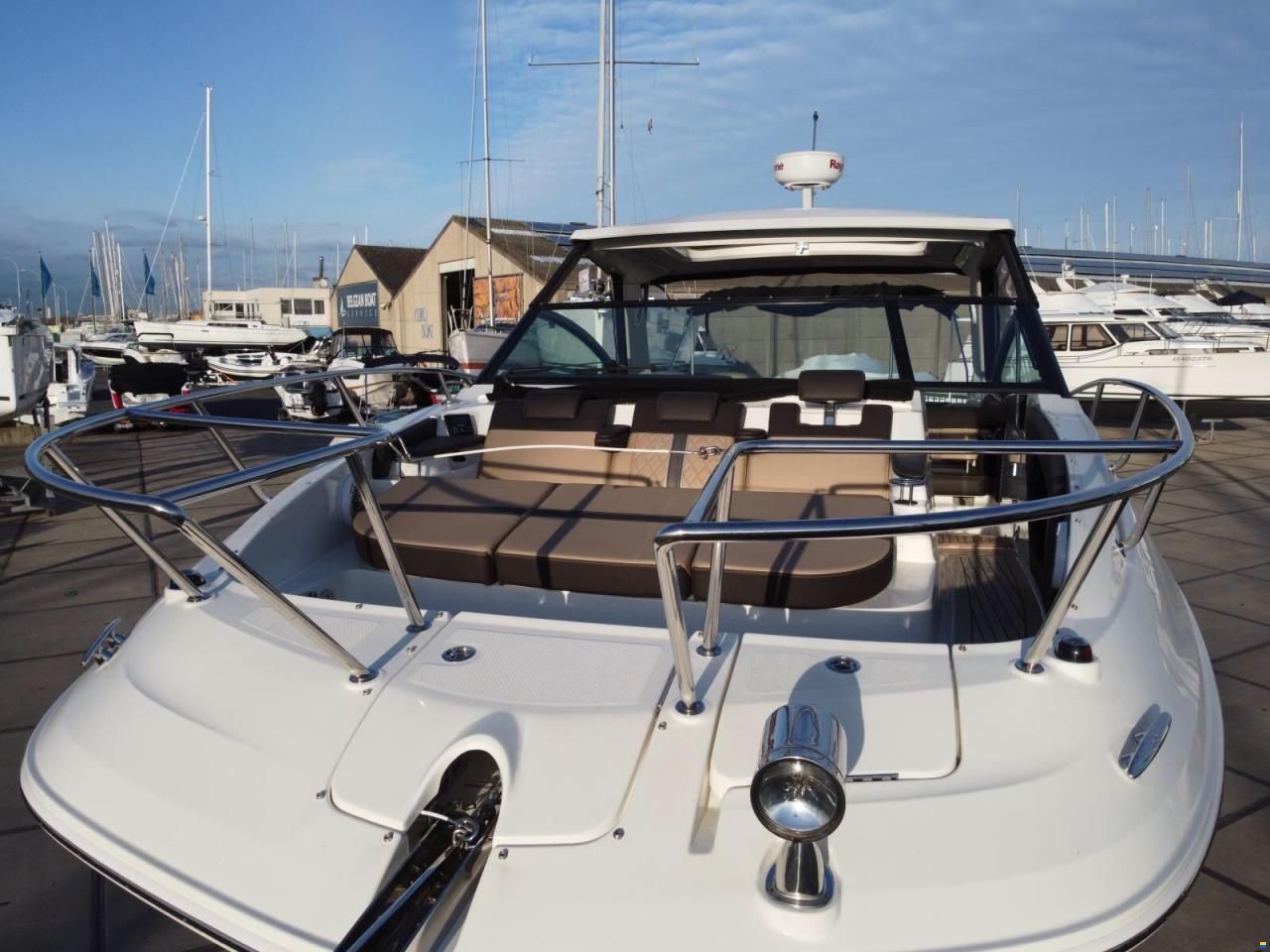 Sea Ray 320 Sundancer