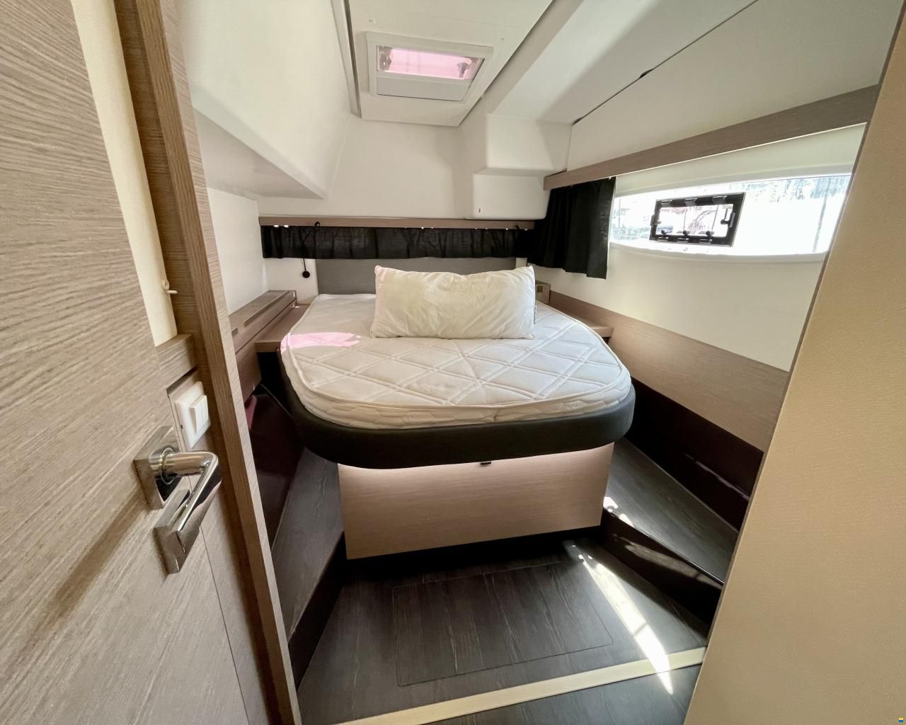 Fountaine Pajot Isla 40 Owner's Version