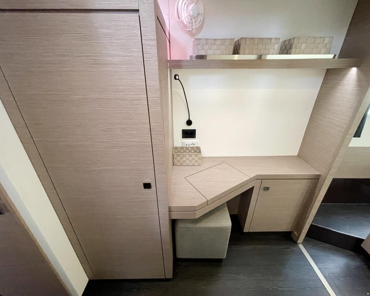 Fountaine Pajot Isla 40 Owner's Version