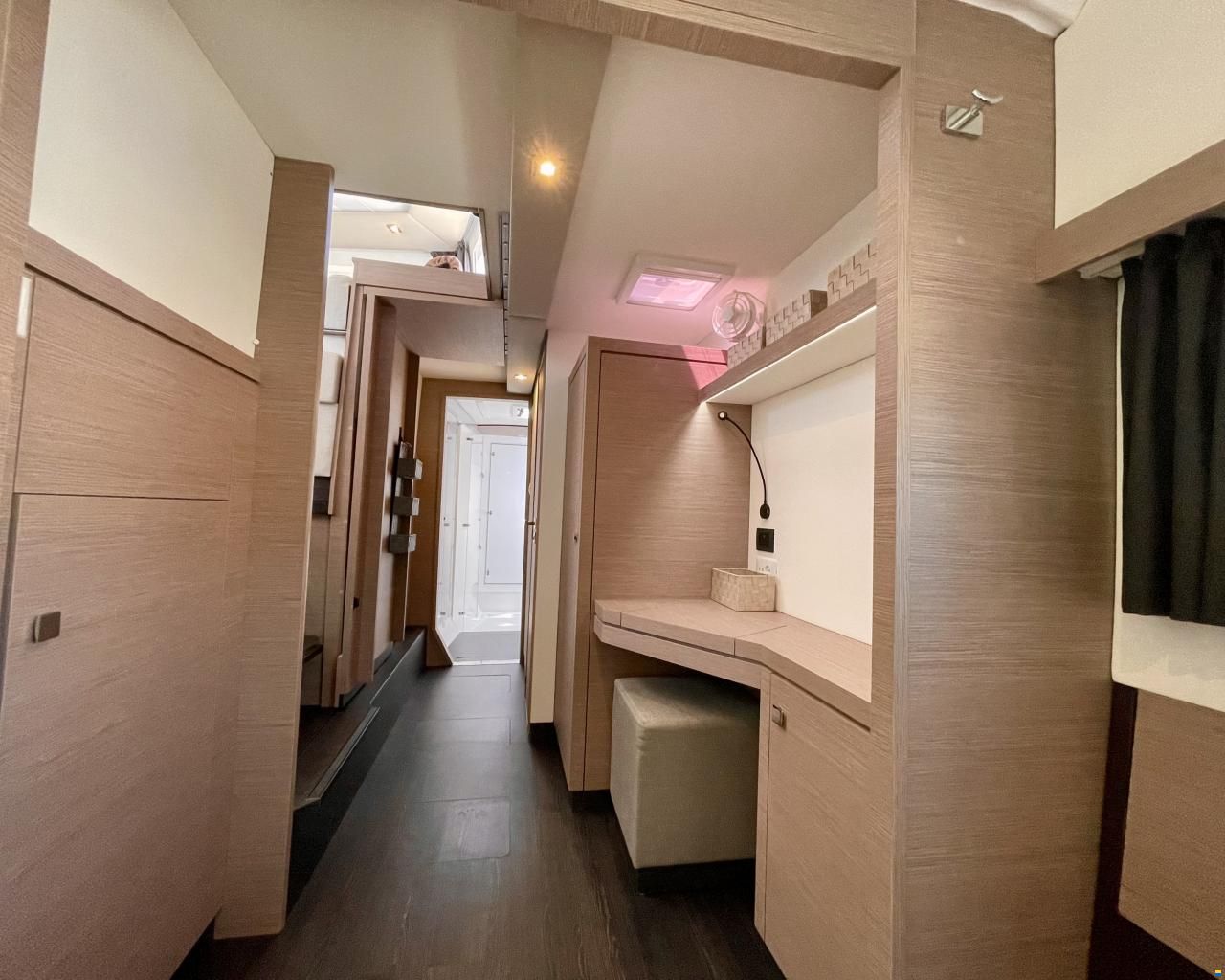 Fountaine Pajot Isla 40 Owner's Version