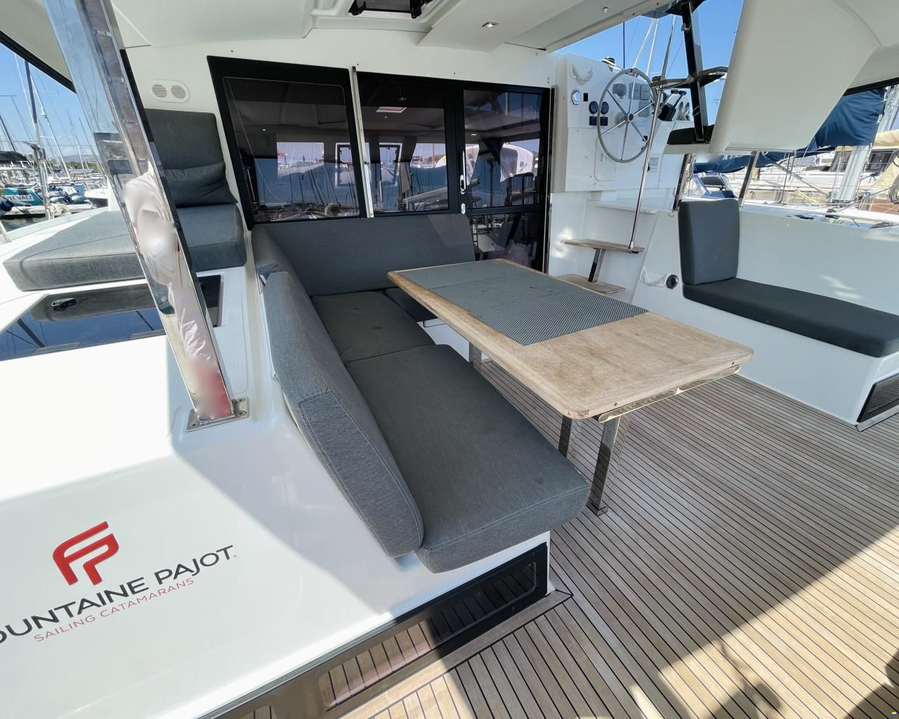 Fountaine Pajot Isla 40 Owner's Version