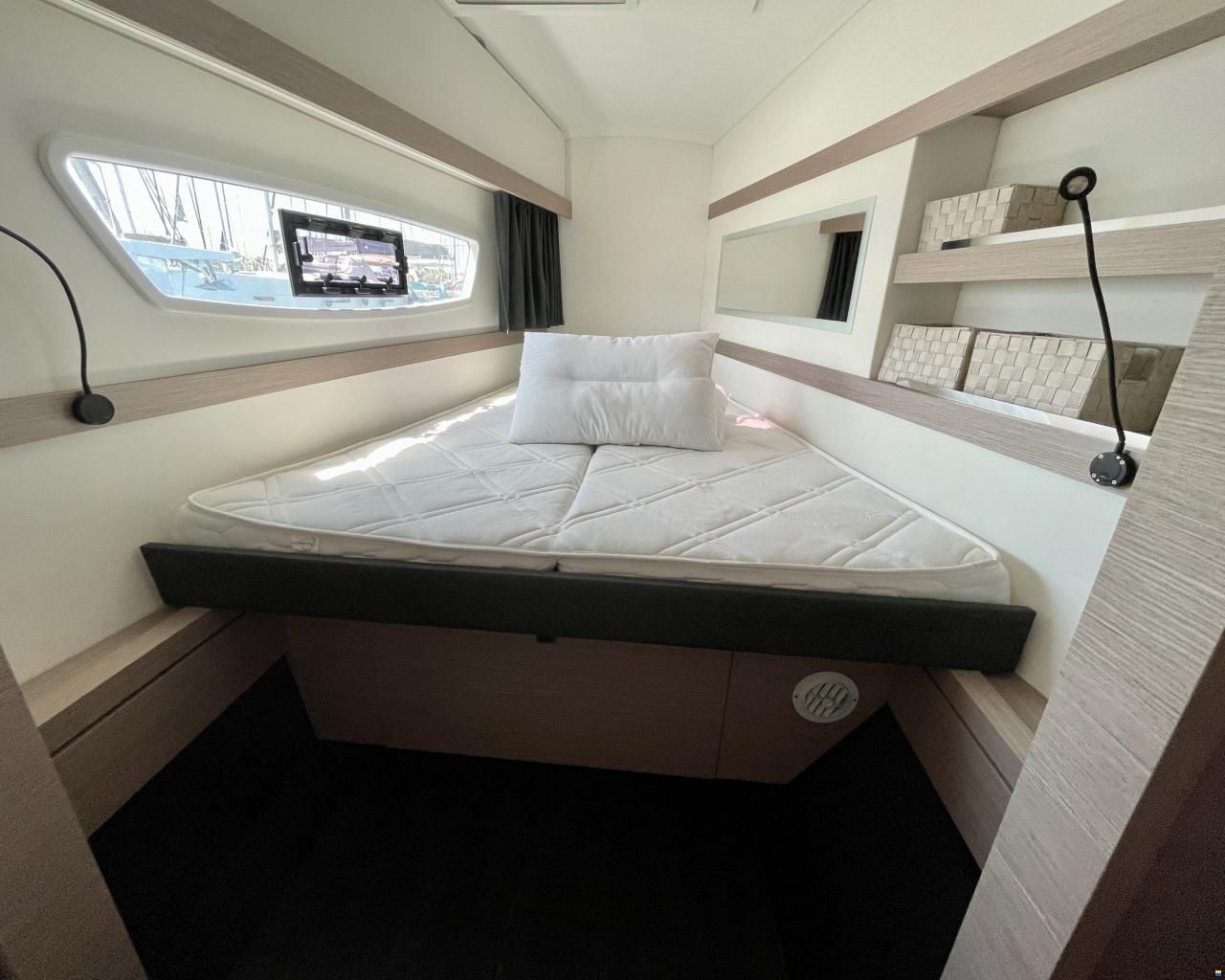Fountaine Pajot Isla 40 Owner's Version