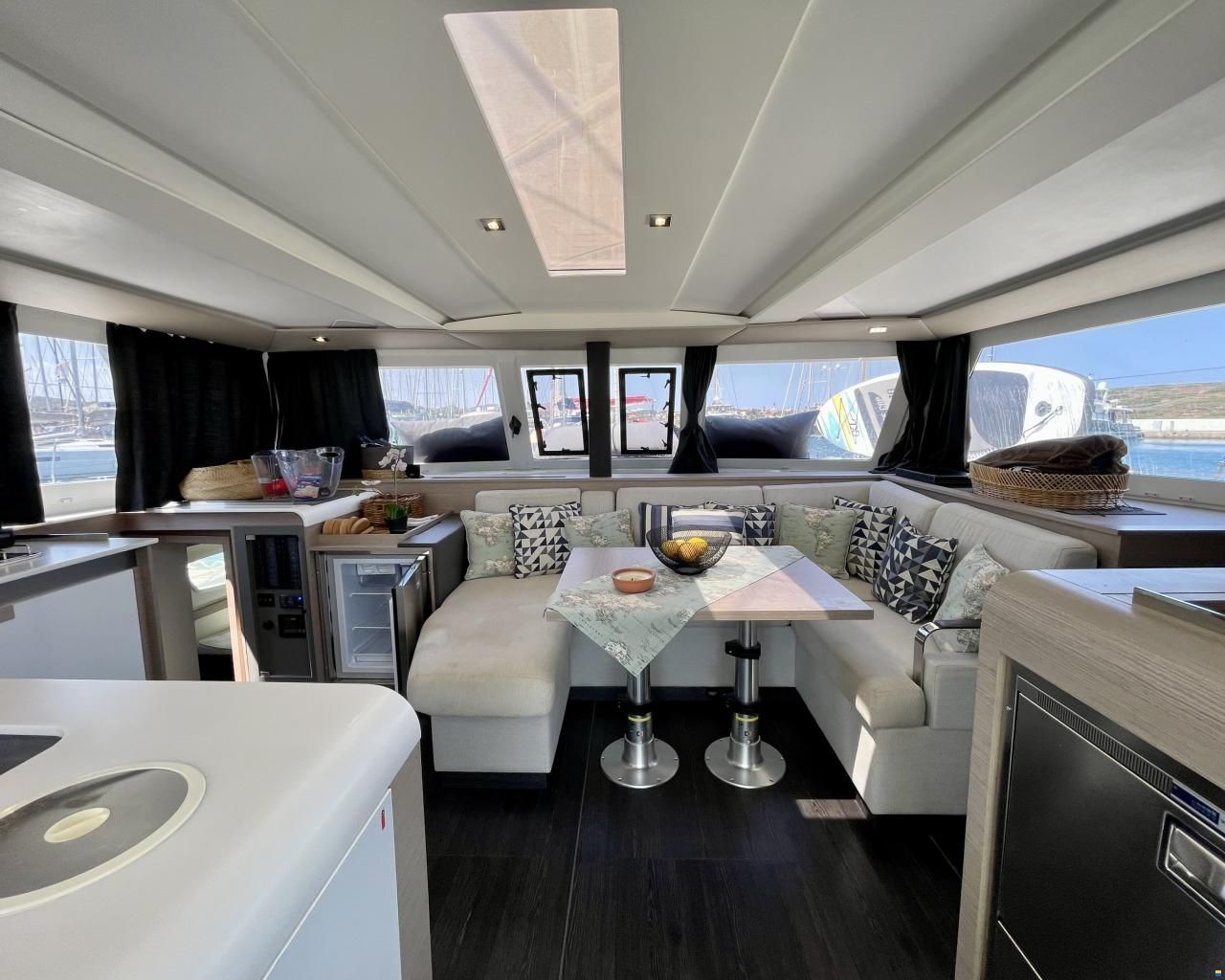 Fountaine Pajot Isla 40 Owner's Version