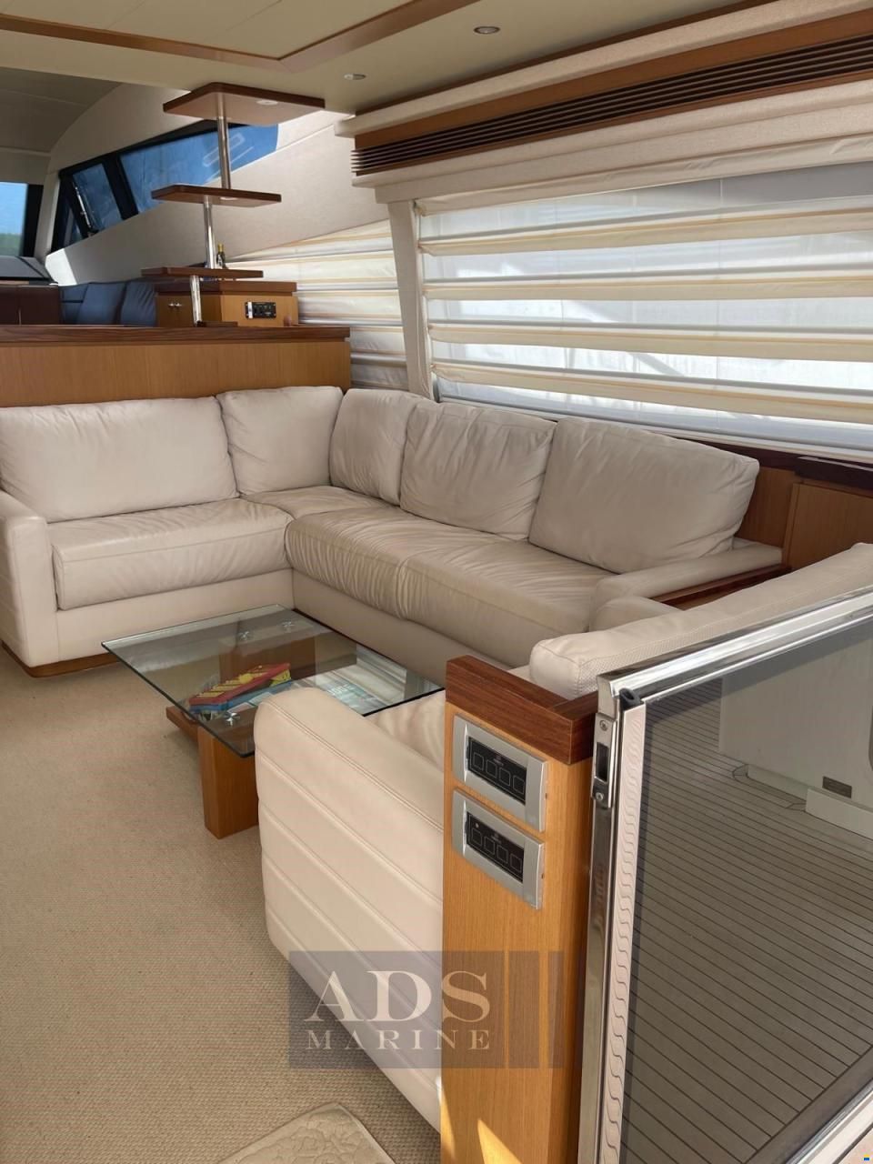 Ferretti 681