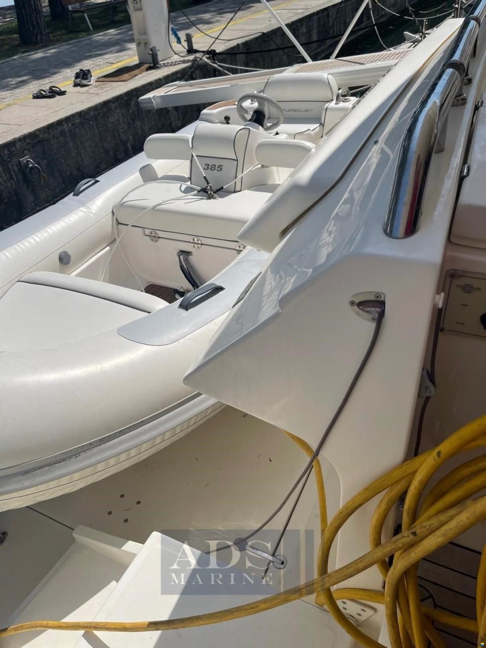 Ferretti 681