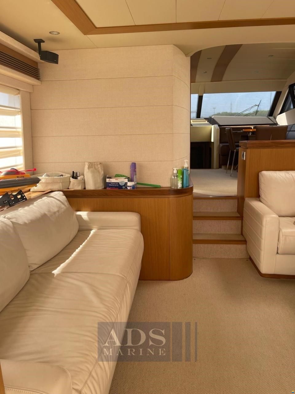 Ferretti 681