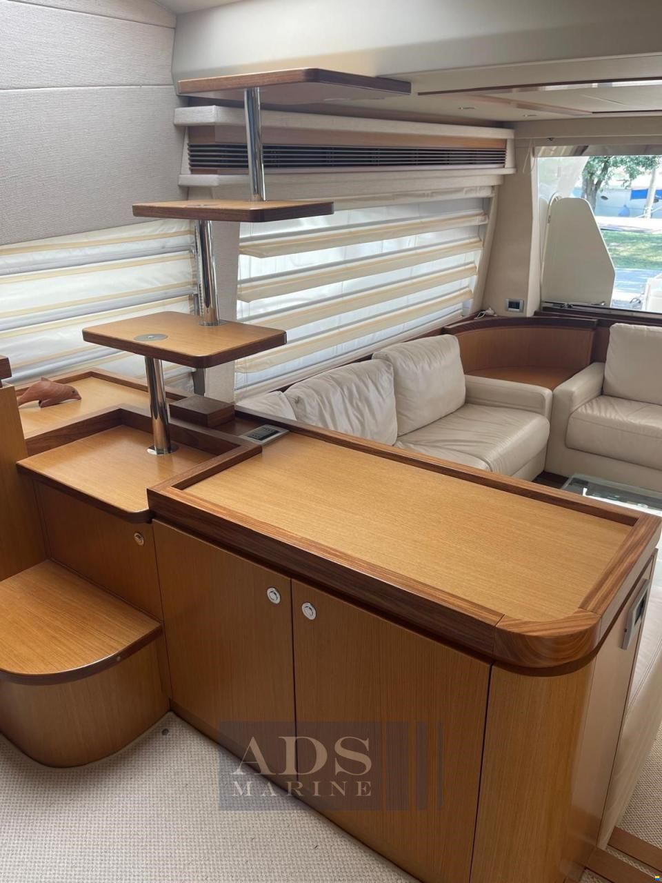 Ferretti 681