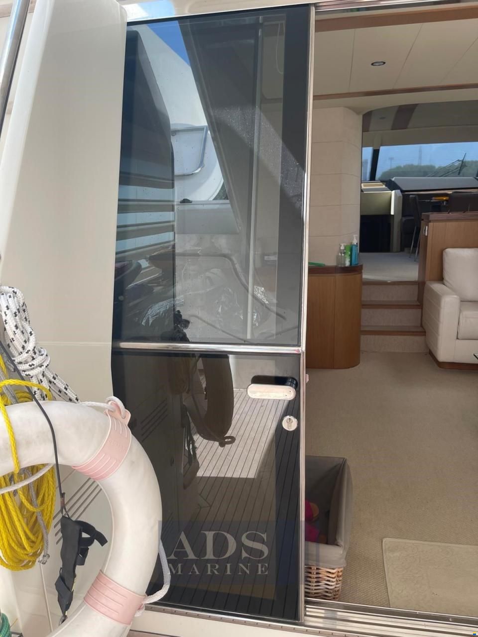 Ferretti 681