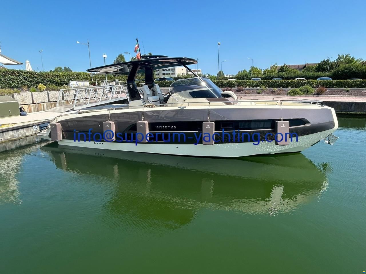 Invictus GT 320