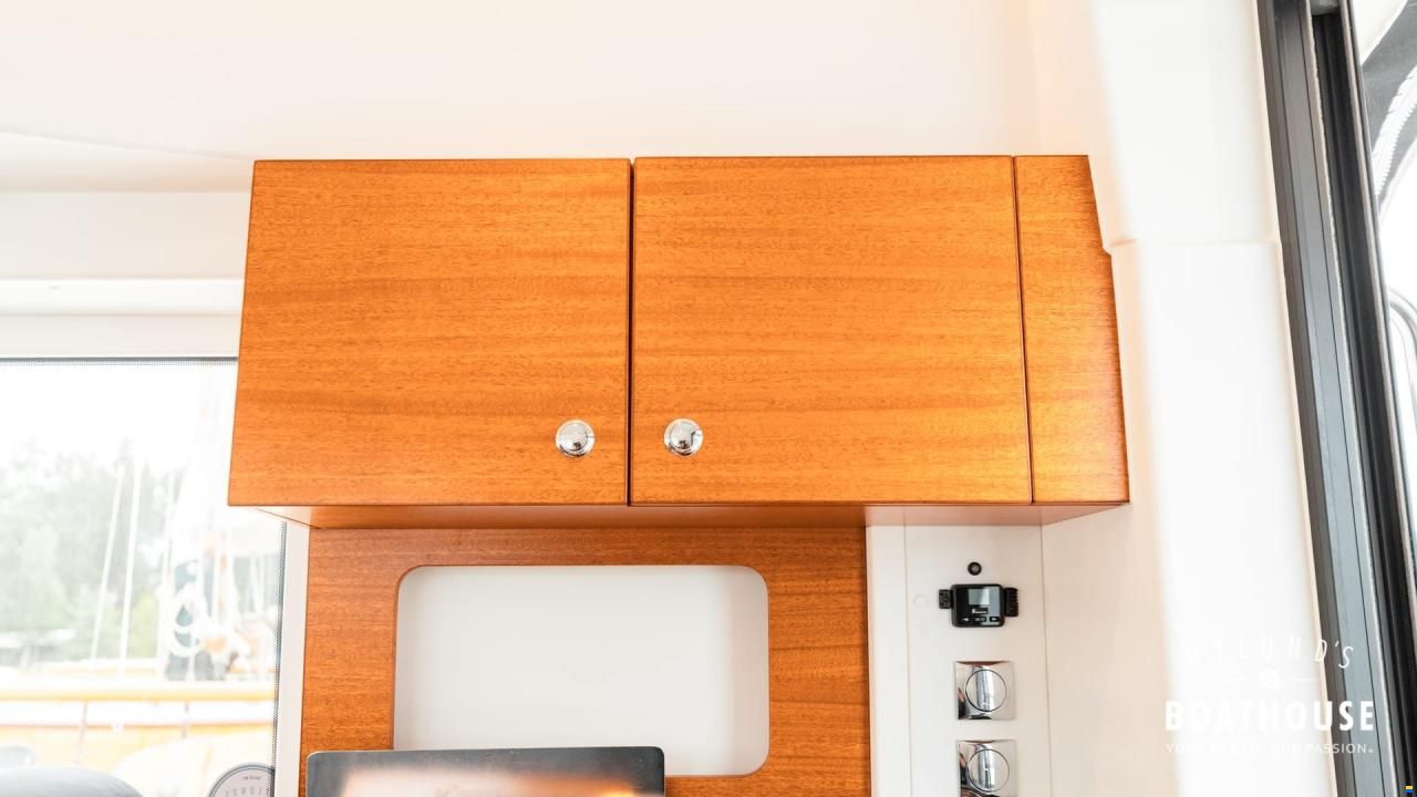 Paragon Yachts 31 Cabin