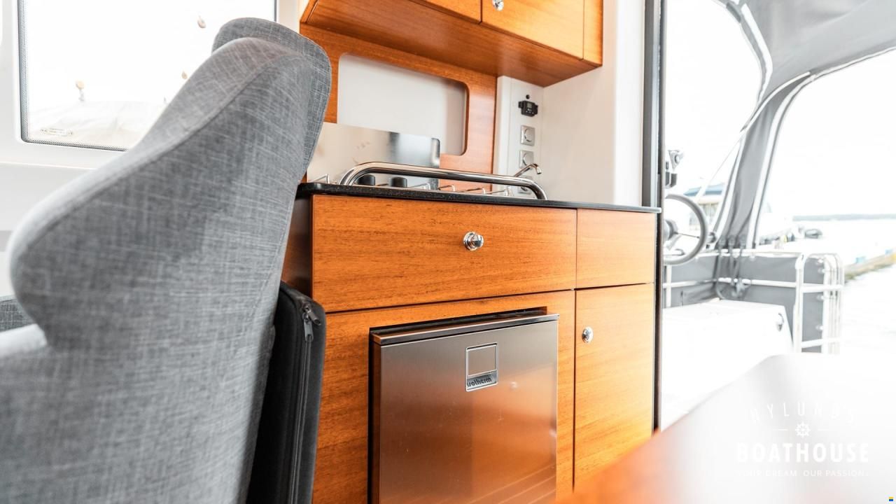 Paragon Yachts 31 Cabin