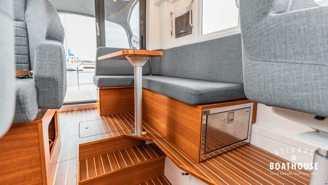Paragon Yachts 31 Cabin