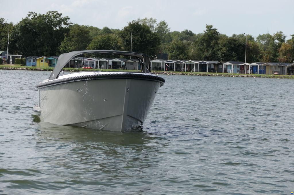 Oud Huijzer 650 Tender