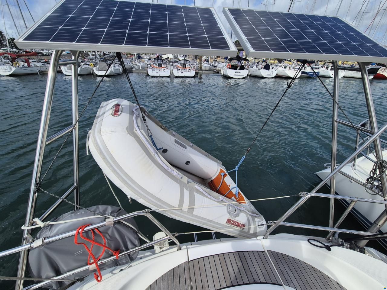 Bavaria 33 cruiser