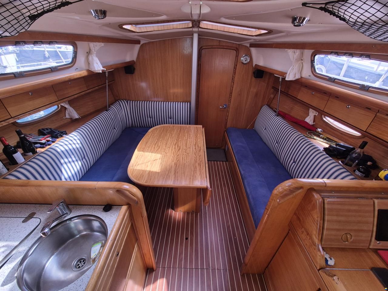 Bavaria 33 cruiser