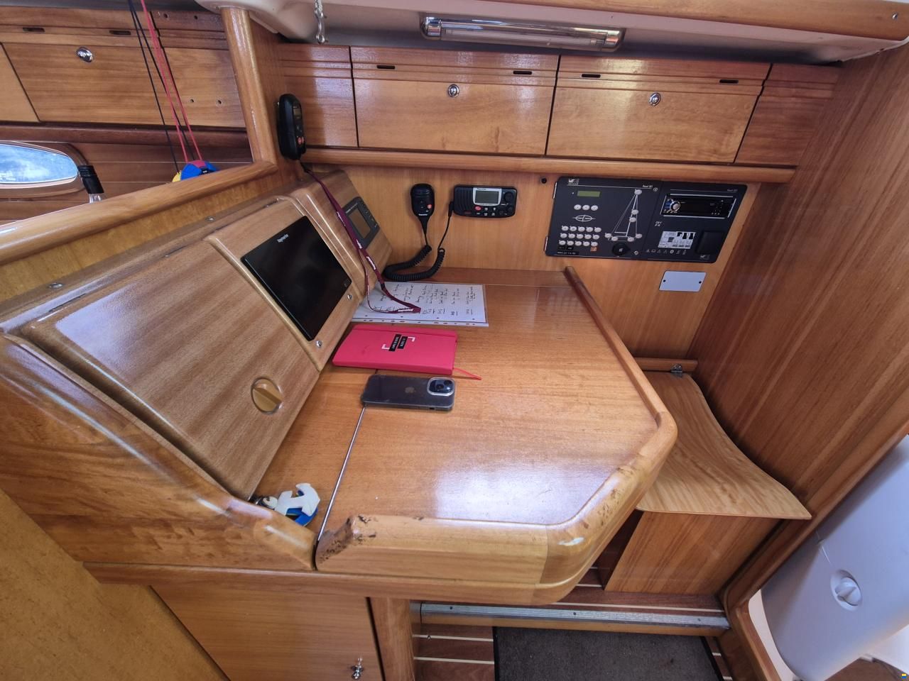 Bavaria 33 cruiser