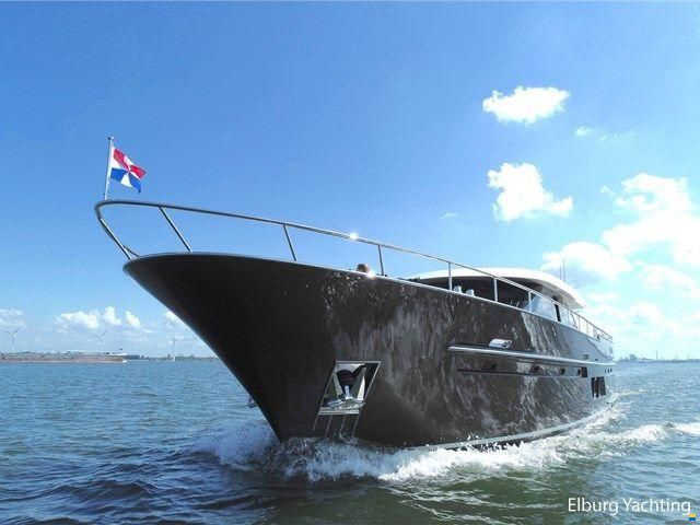 den Hoven Executive 2100
