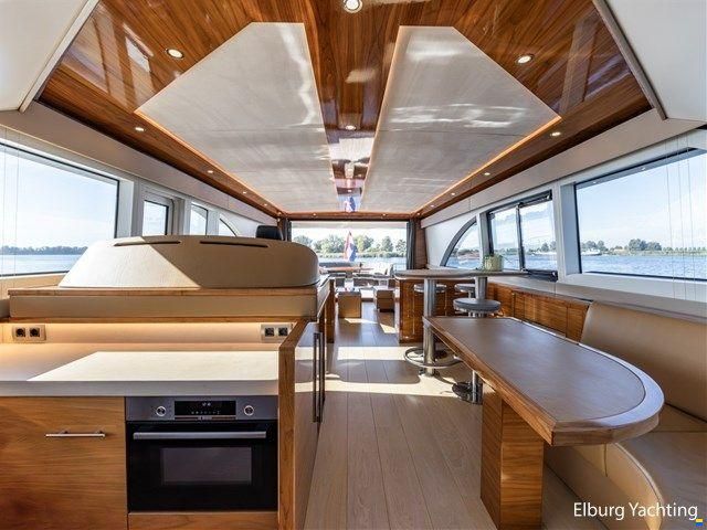 Van den Hoven Executive 2100