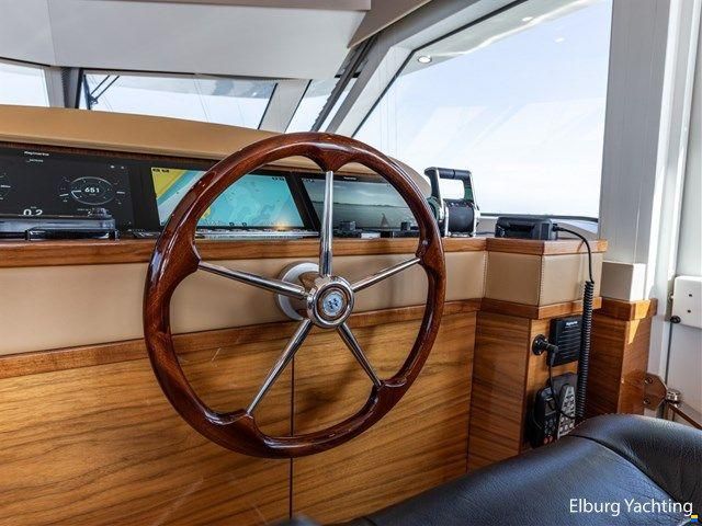 Van den Hoven Executive 2100
