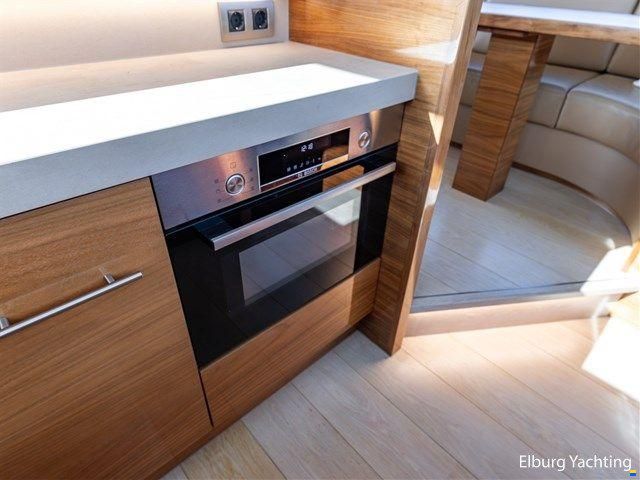 Van den Hoven Executive 2100