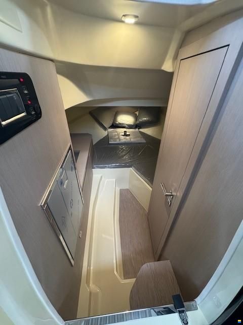 Capoforte CX 280i mit Option Liegeplatz