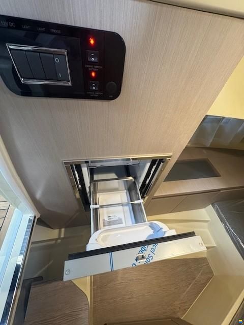 Capoforte CX 280i mit Option Liegeplatz