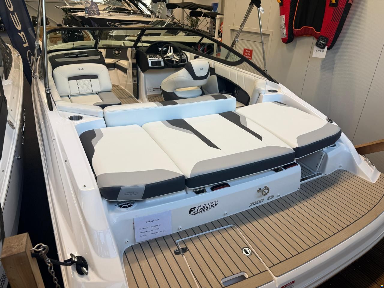 Regal 2000ES
