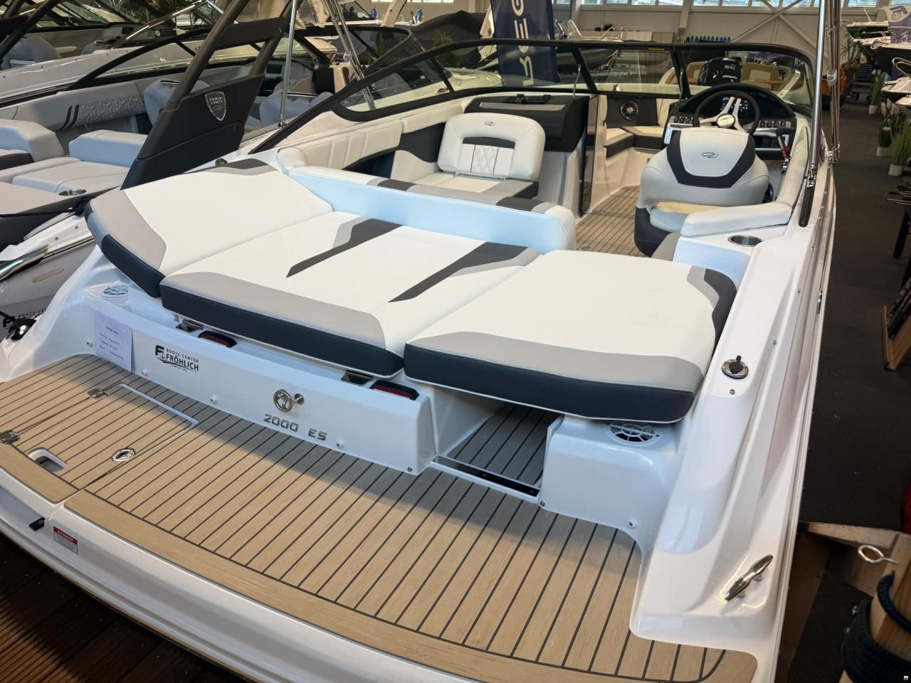 Regal 2000ES