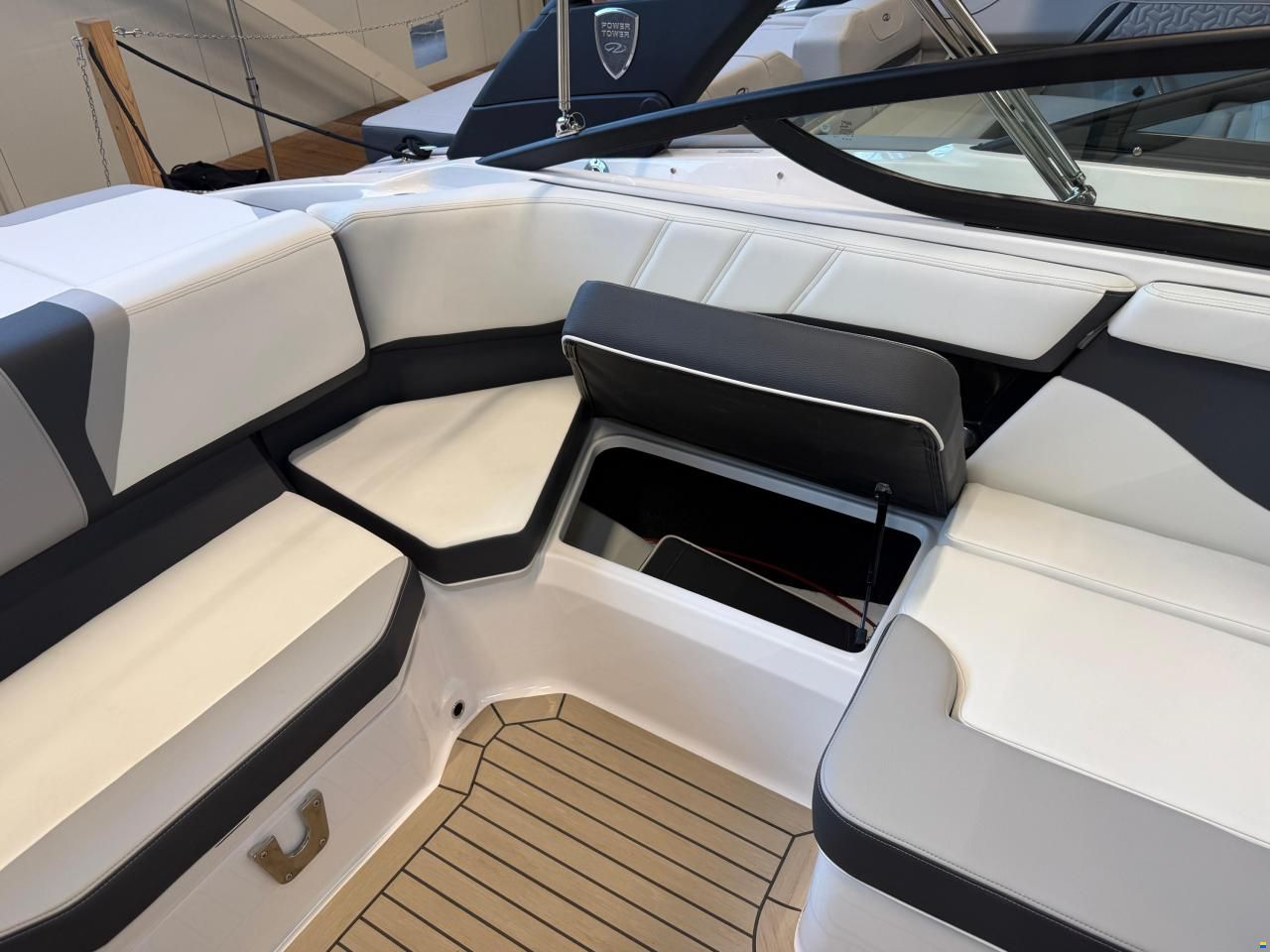 Regal 2000ES