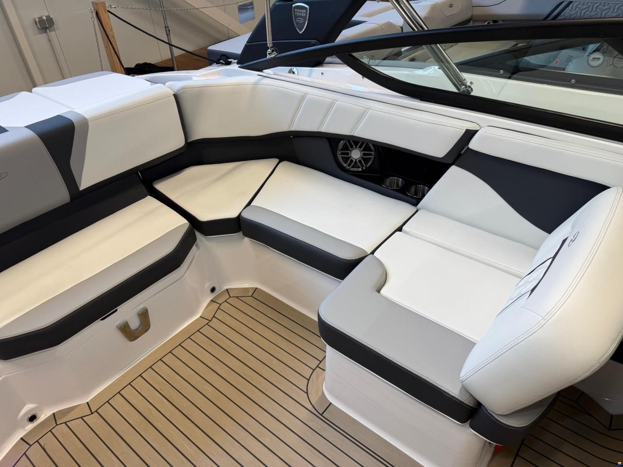 Regal 2000ES