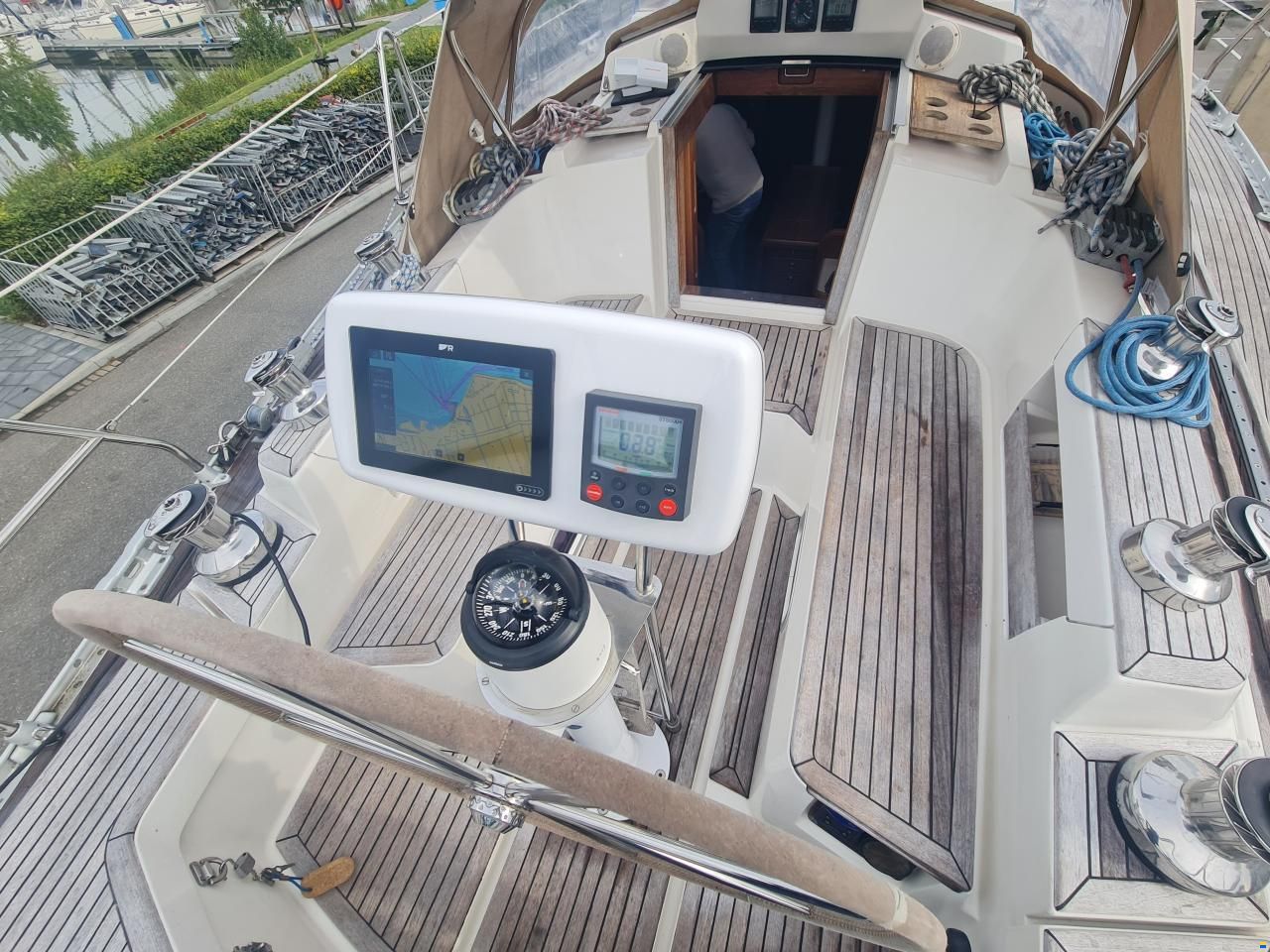 Sweden Yachts 370