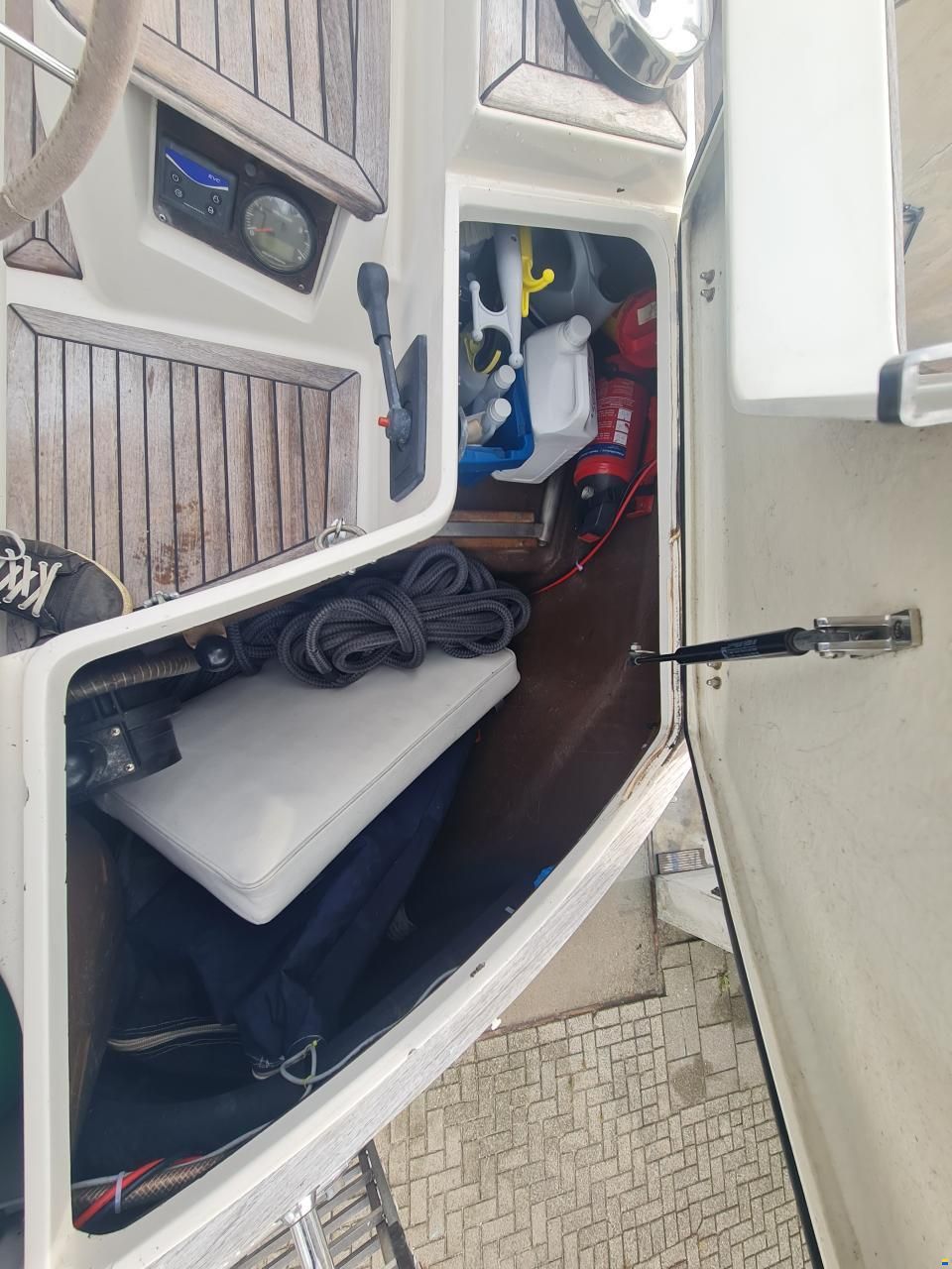 Sweden Yachts 370