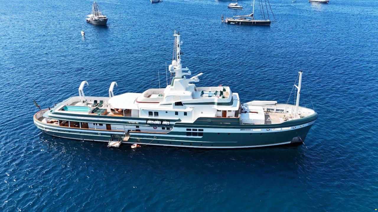 Pendennis 55m