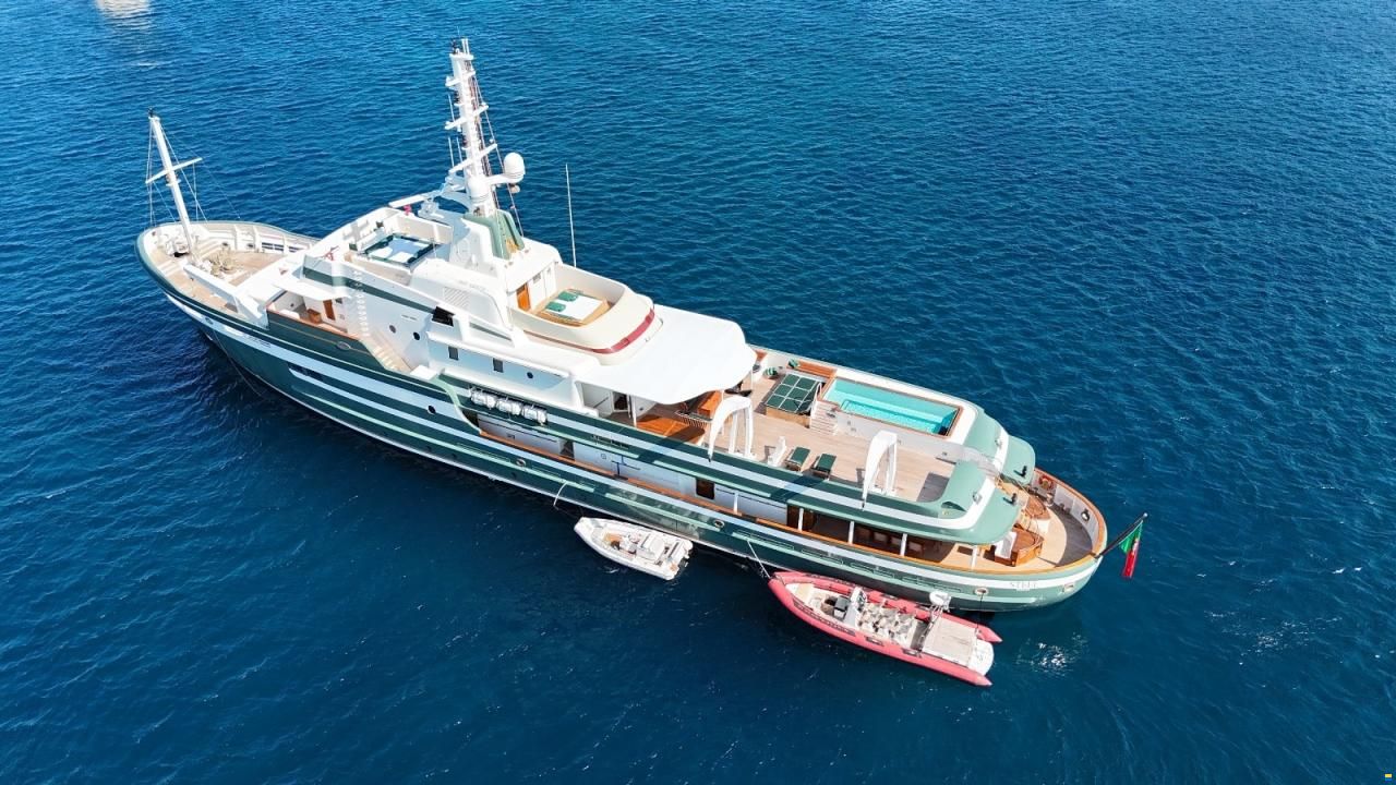 Pendennis 55m