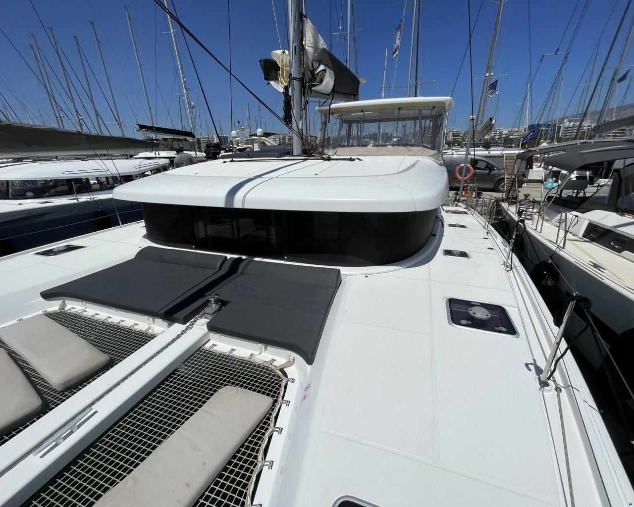Lagoon 42