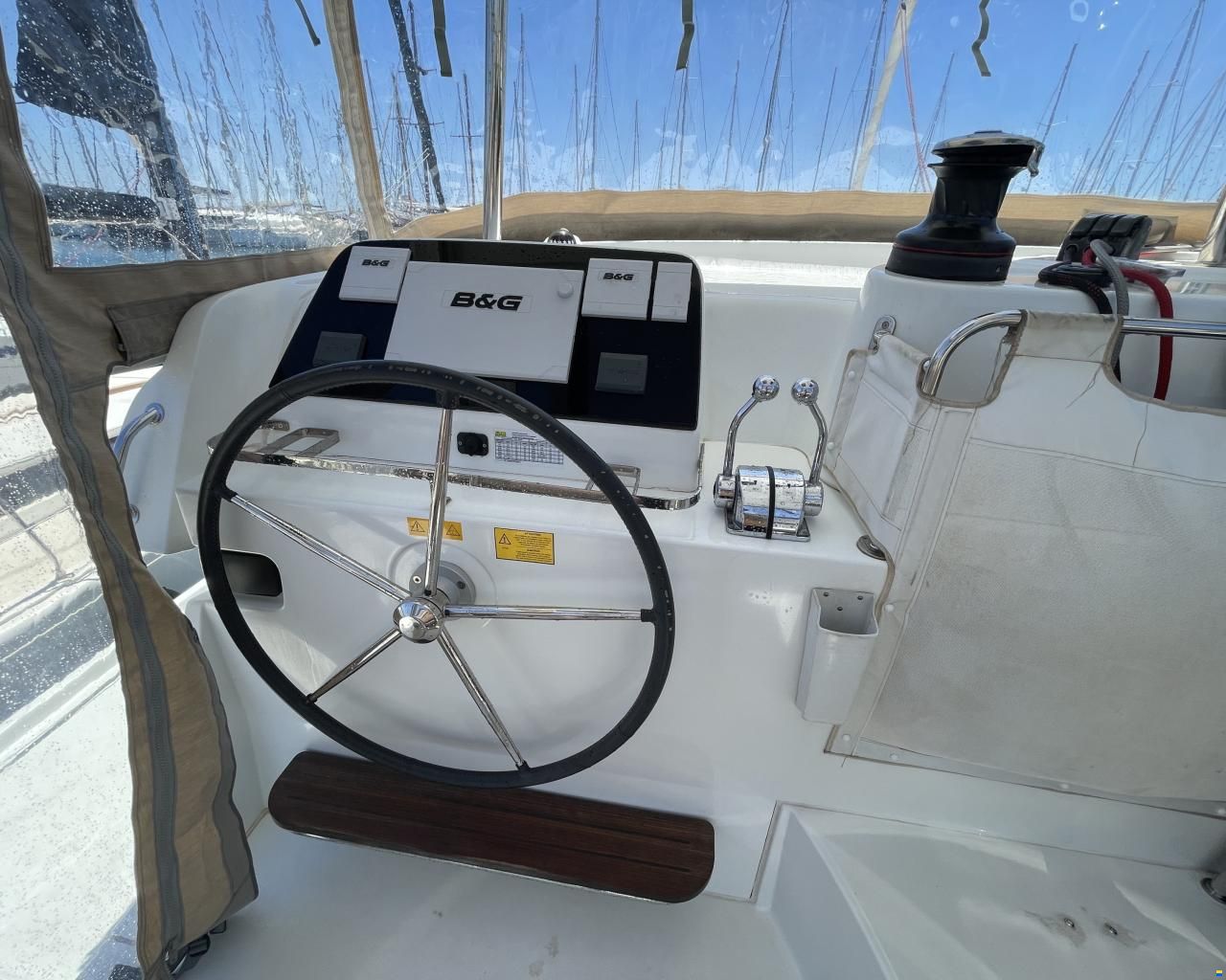Lagoon 42