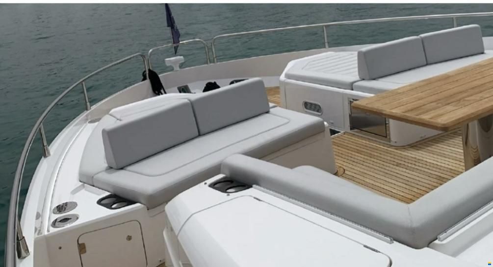 Sunseeker 76 Yacht