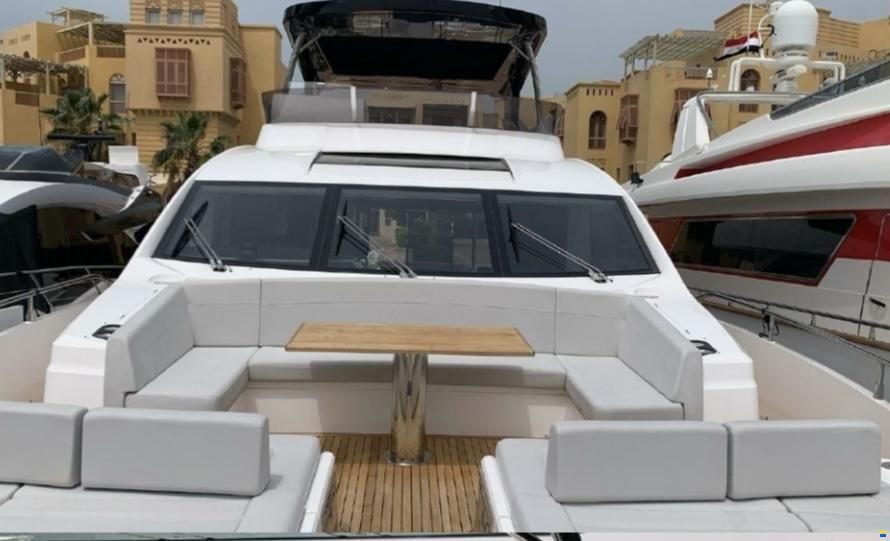 Sunseeker 76 Yacht