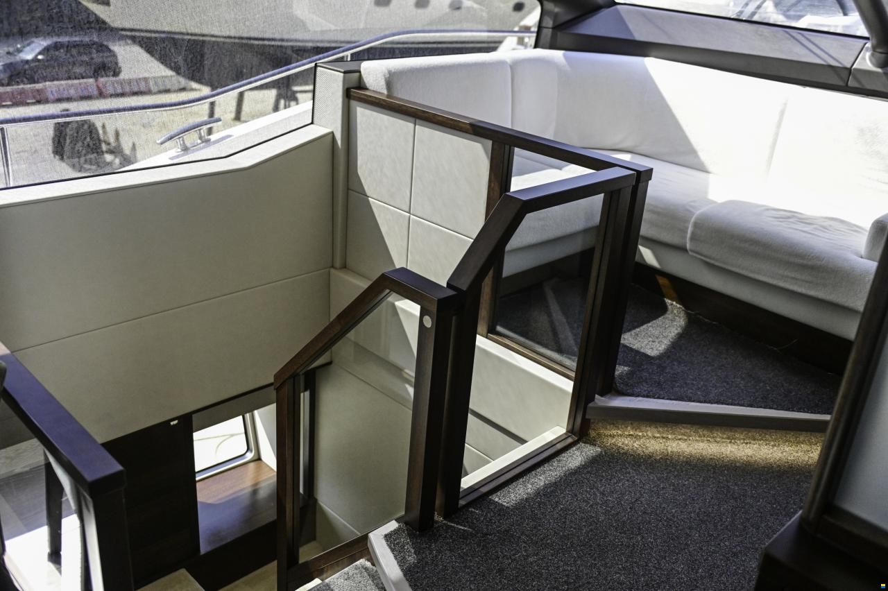 Sunseeker 76 Yacht