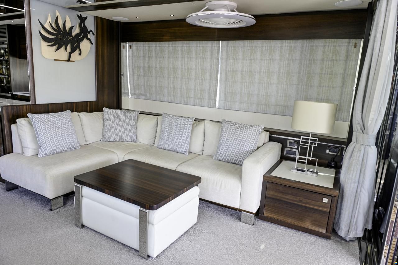 Sunseeker 76 Yacht