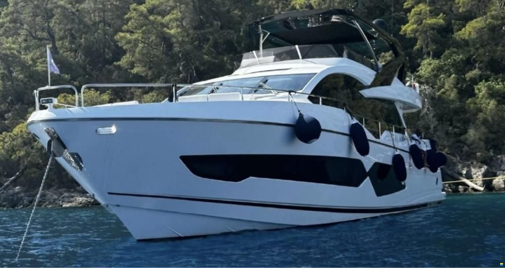 Sunseeker 76 Yacht