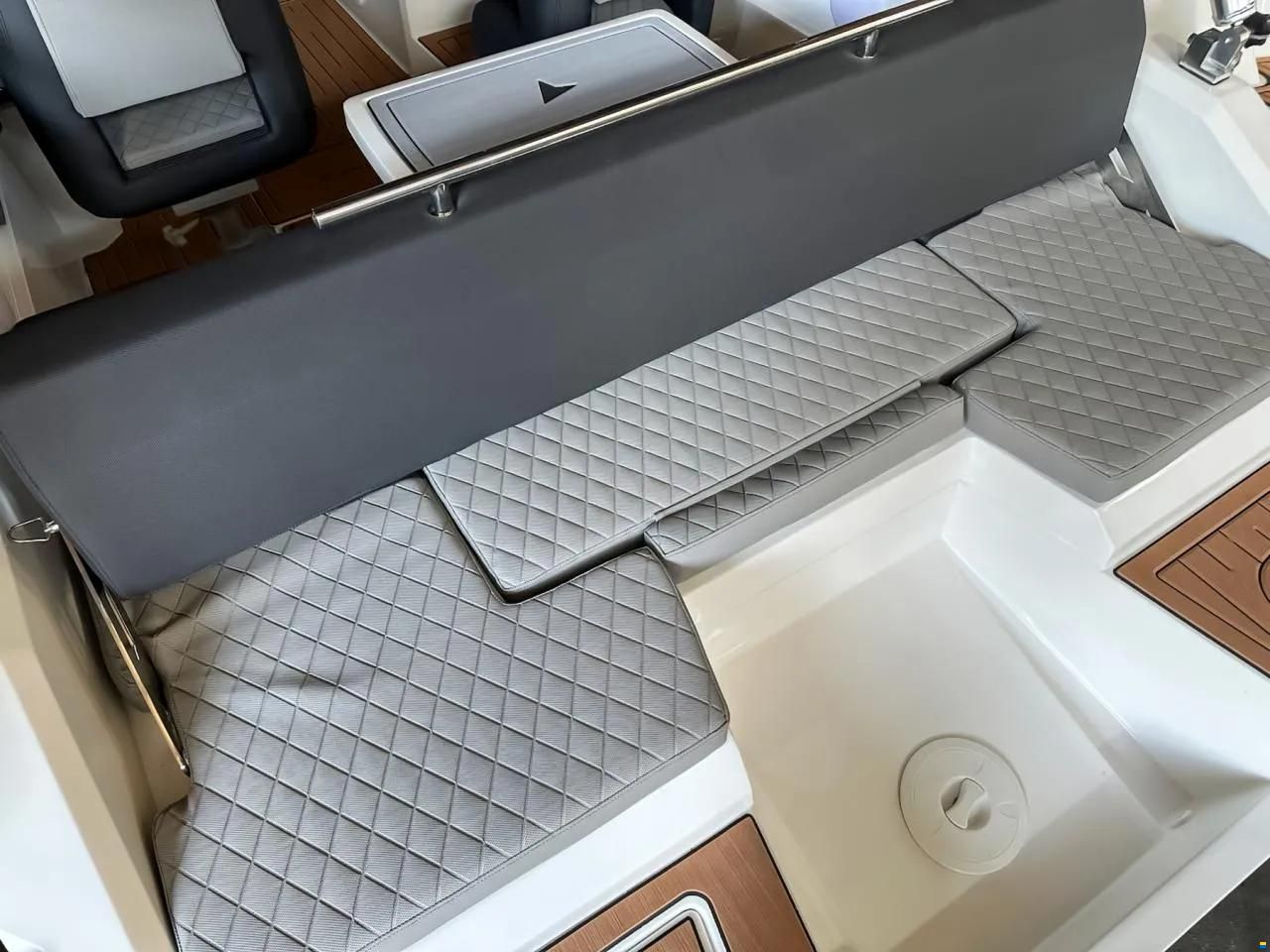 Compass BR 7 / Bowrider