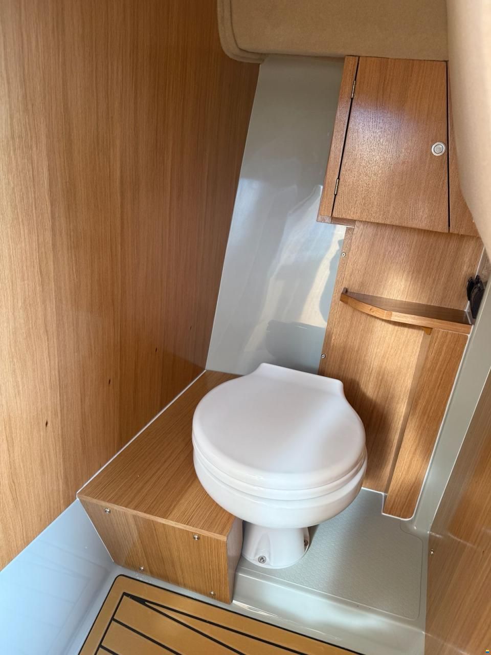 Manara 775 Pilothouse Pleasure