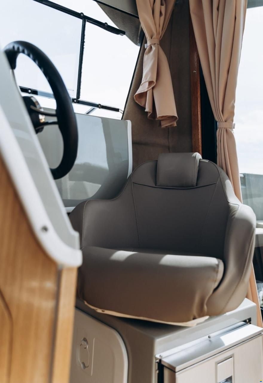 Manara 775 Pilothouse Pleasure