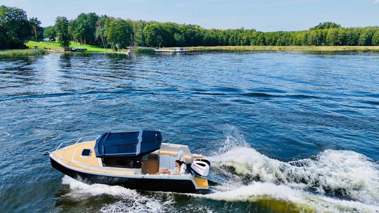 Manara 775 Pilothouse Pleasure