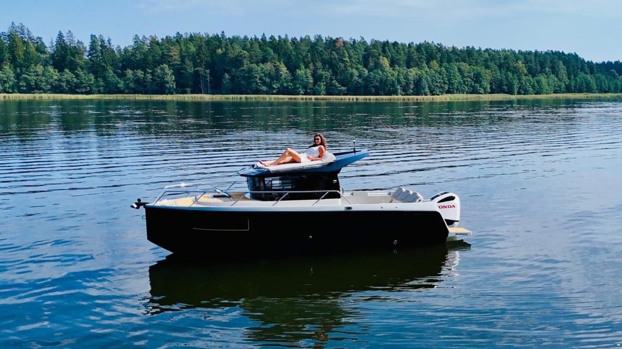 Manara 775 Pilothouse Pleasure