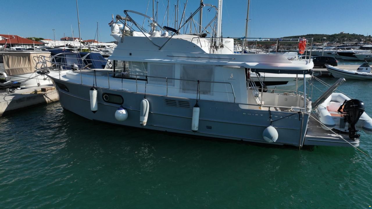Beneteau Swift Trawler 44