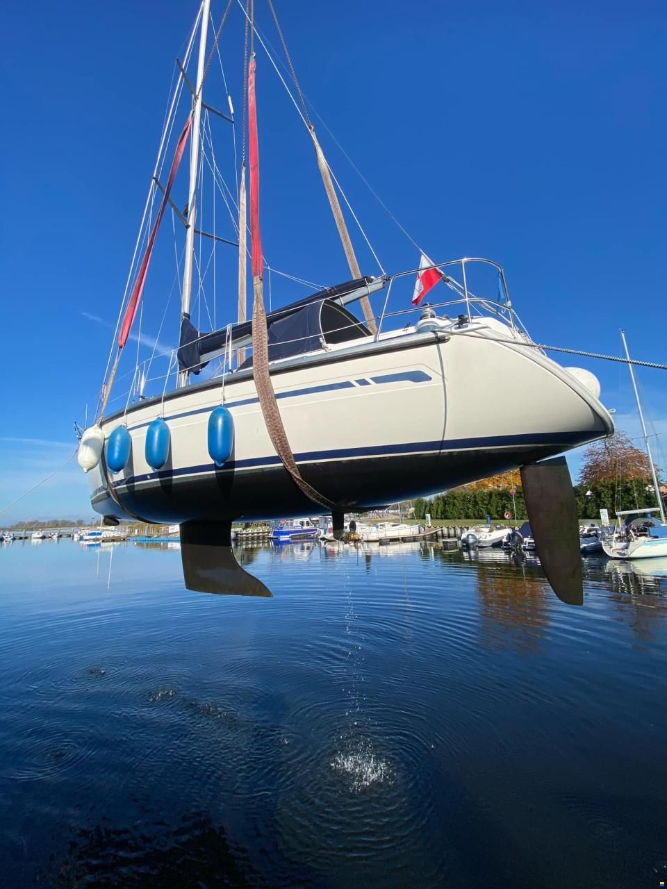 Bavaria 32