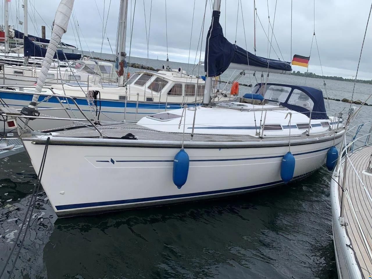 Bavaria 32