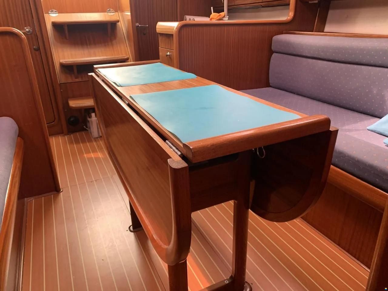 Bavaria 32